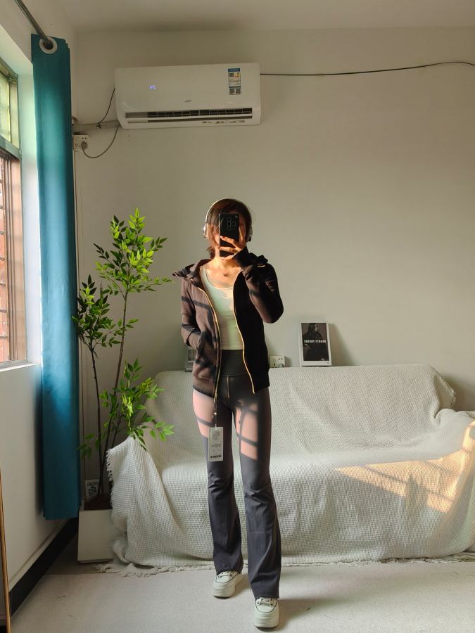 1:1 Replica Lulu Jacket black gold label — AAA Quality Replica — photo 5