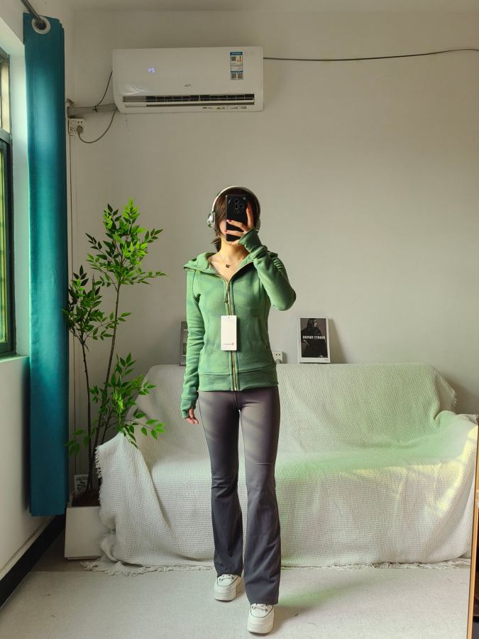 1:1 Replica Lulu Jacket forest green — AAA Quality Replica — photo 4