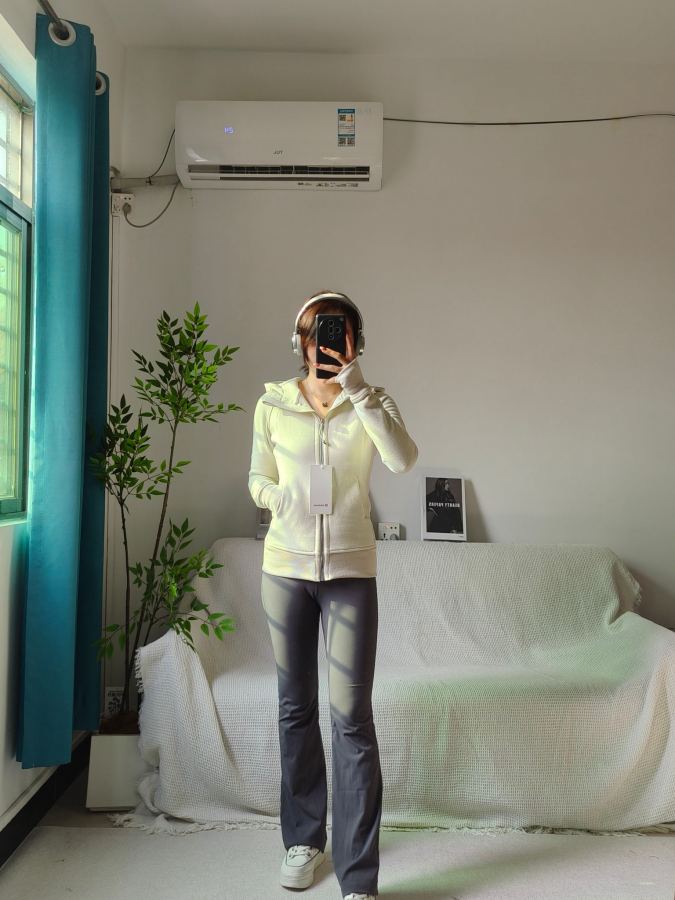 1:1 Replica Lulu Jacket Bone white original standard — 1:1 Replica — photo 4