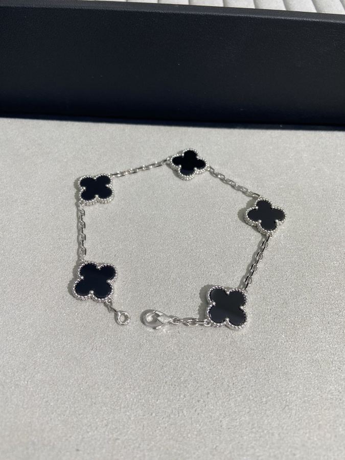 1:1 Replica Van Cleef & Arpels Jewelry VCA — Premium Replica — photo 6