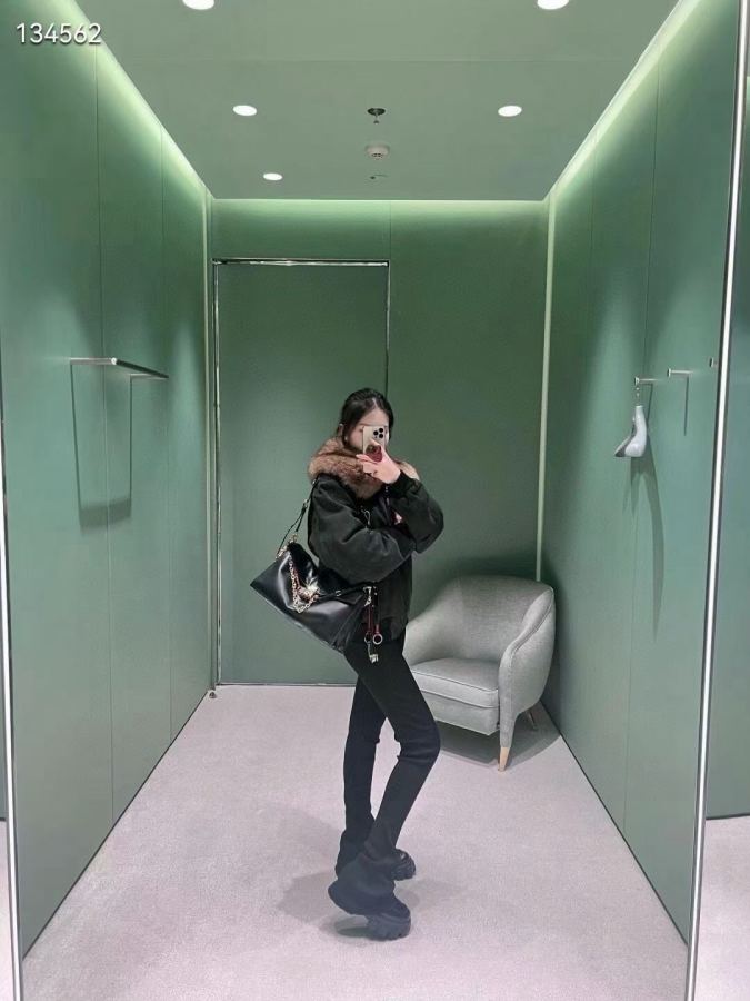 1:1 Replica PRADA bag Upper body picture — Premium Replica — photo 6