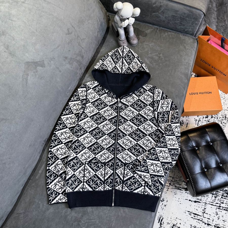 1:1 Replica Loewe men Top version — Premium Replica — photo 2