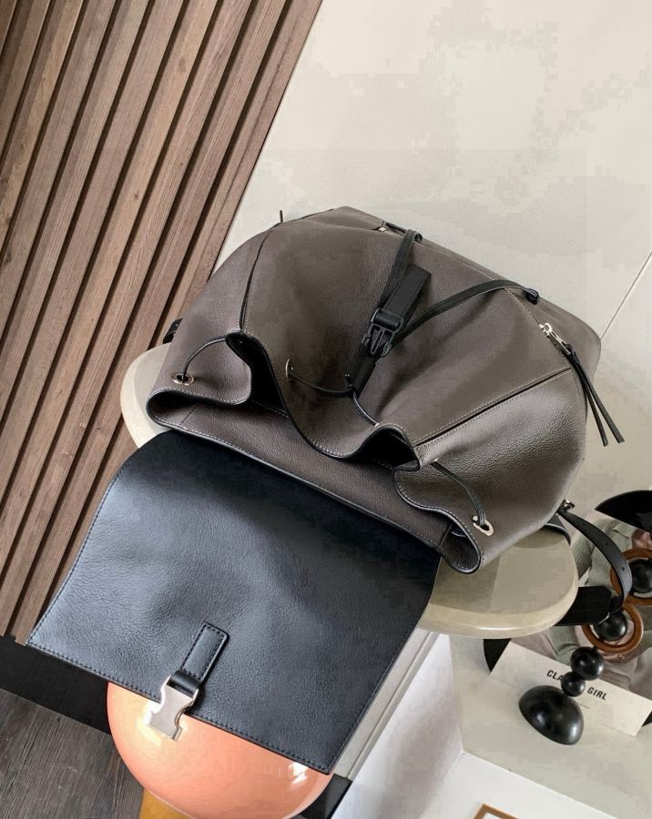 1:1 Replica knapsack puzzle Backpack logo — AAA Quality Replica — photo 6