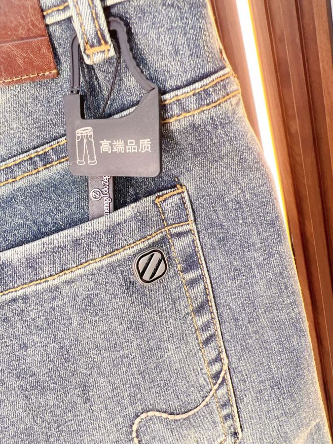 1:1 Replica LV Men's 13oz 1 V — Premium Replica — photo 11
