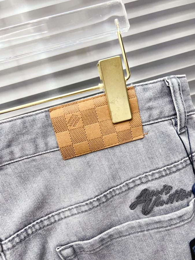 1:1 Replica LV Men's 13oz 1 V — Premium Replica — photo 12