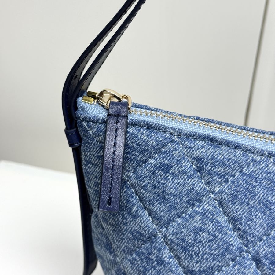 1:1 Replica Chanel bag 𝐂𝐡𝐚𝐧𝐞𝐥 𝟐𝟔𝐀 Advanced Handicraft Workshop Underarm Bag — 1:1 Replica For Sale — photo 3