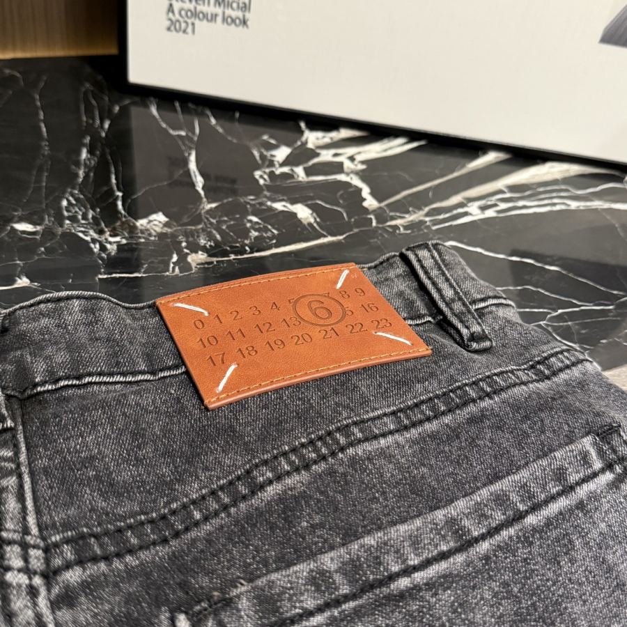 1:1 Replica MM6 men — photo 8