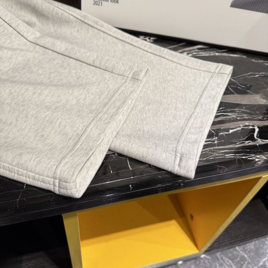1:1 Replica MM6 men — photo 8