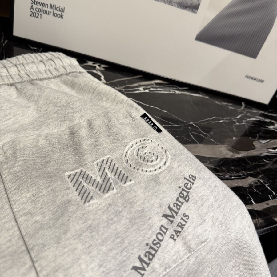 1:1 Replica MM6 men — photo 9