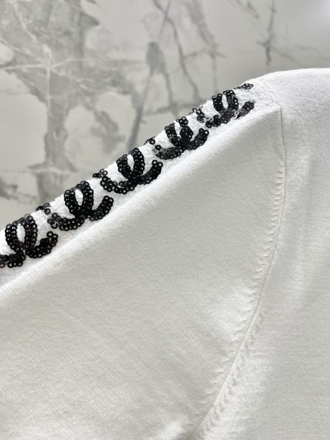 1:1 Replica Chanel Women 𝗖𝗛𝗔𝗡𝗘* logo — AAA Quality Replica — photo 7