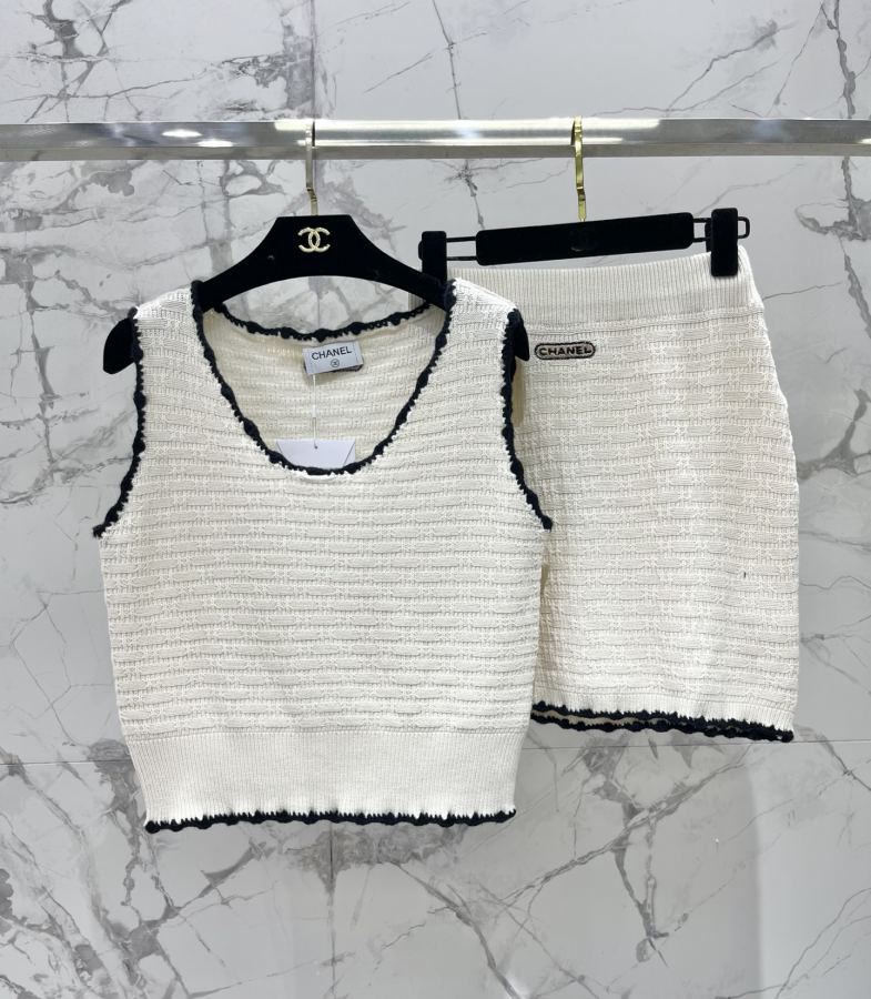 1:1 Replica Chanel Women 𝗖𝗛𝗔𝗡𝗘* Skeleton — Premium Replica — photo 9