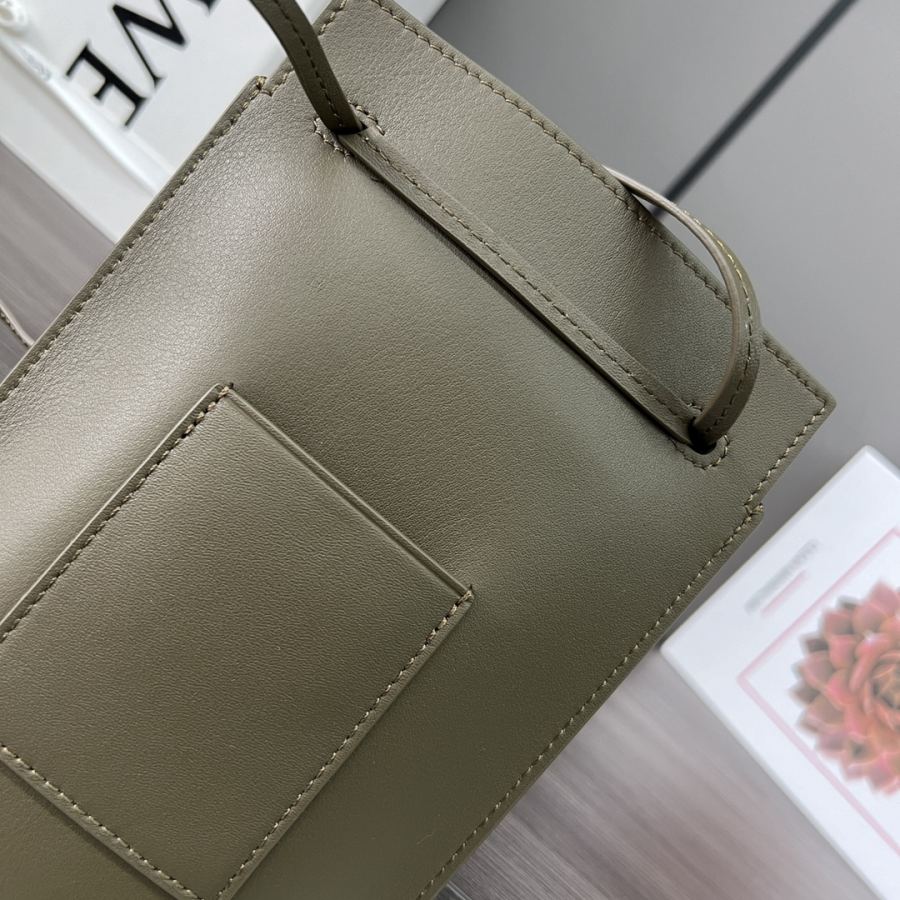 1:1 Replica LOEWE bag Premium — Premium Replica — photo 6