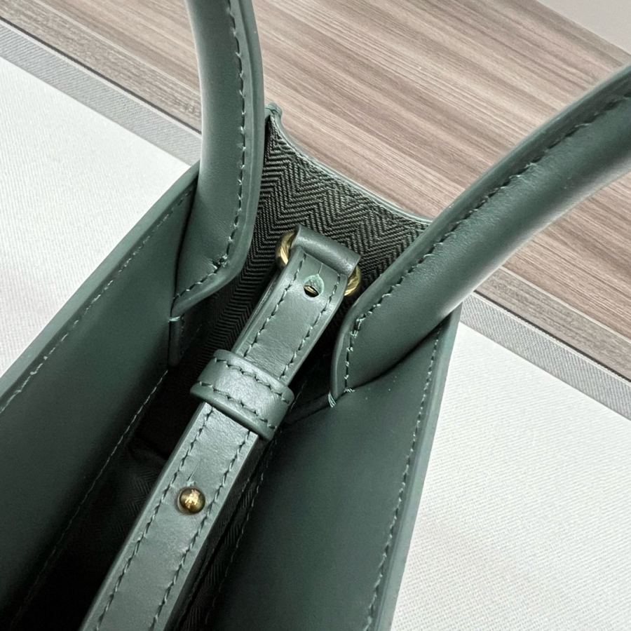 1:1 Replica LOEWE bag LOEWE envelope bag — Premium Replica — photo 8