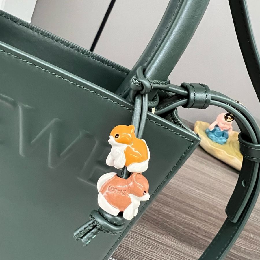 1:1 Replica LOEWE bag LOEWE envelope bag — Premium Replica — photo 6