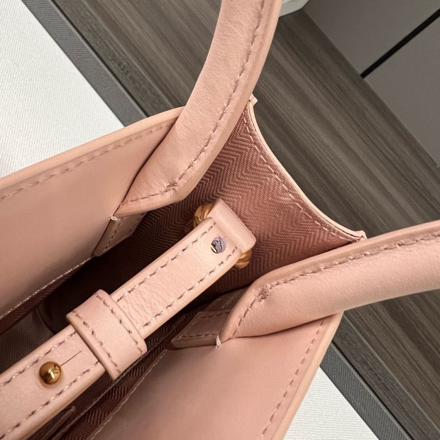 1:1 Replica LOEWE bag LOEWE — AAA Quality Replica — photo 9