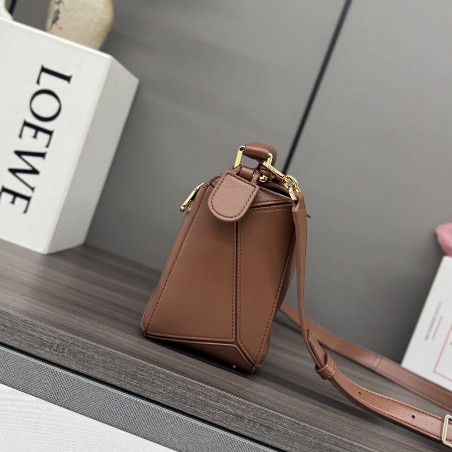 1:1 Replica LOEWE bag LOEWE Featherlight Puzzle — Premium Replica — photo 3