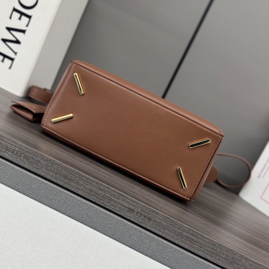 1:1 Replica LOEWE bag LOEWE Featherlight Puzzle — Premium Replica — photo 4