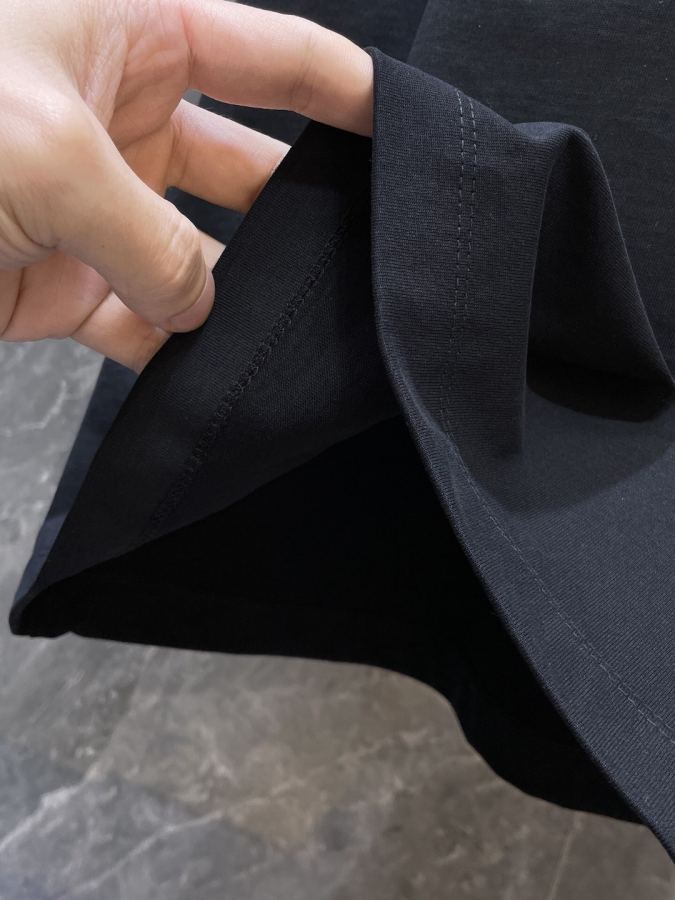 1:1 Replica LV men LV New T — AAA Quality Replica — photo 9