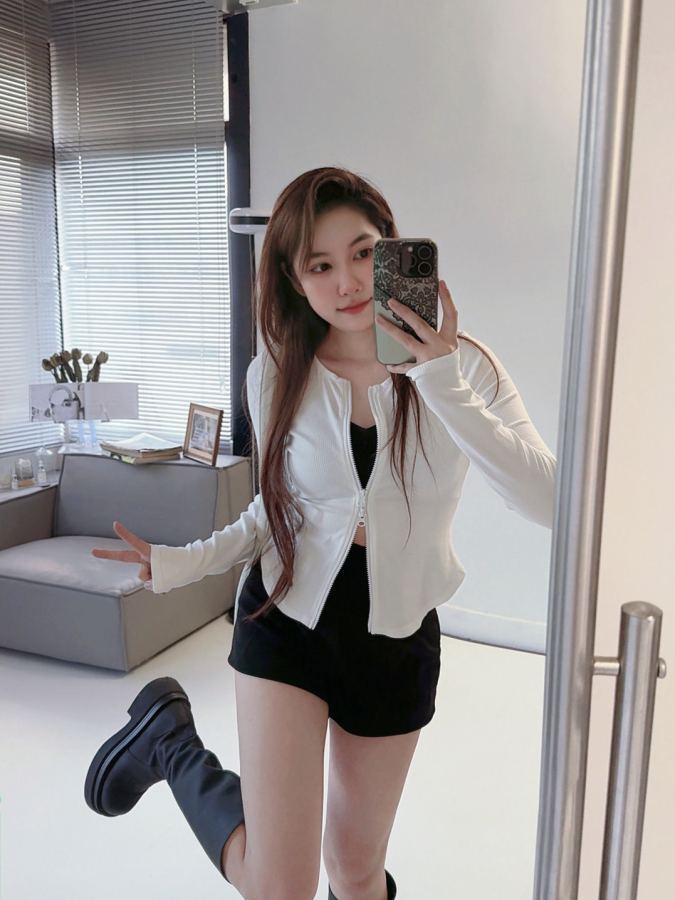 1:1 Replica Alo Jacket White — 1:1 Replica — photo 7