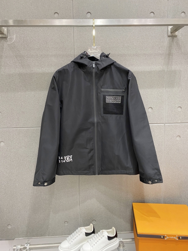 1:1 Replica MM6 men MM6 Black — AAA Quality Replica — photo 4