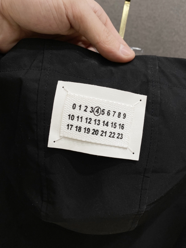 1:1 Replica MM6 men MM6 Black — AAA Quality Replica — photo 8