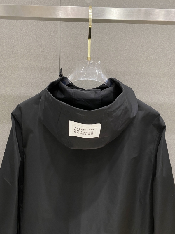 1:1 Replica MM6 men MM6 Black — AAA Quality Replica — photo 9