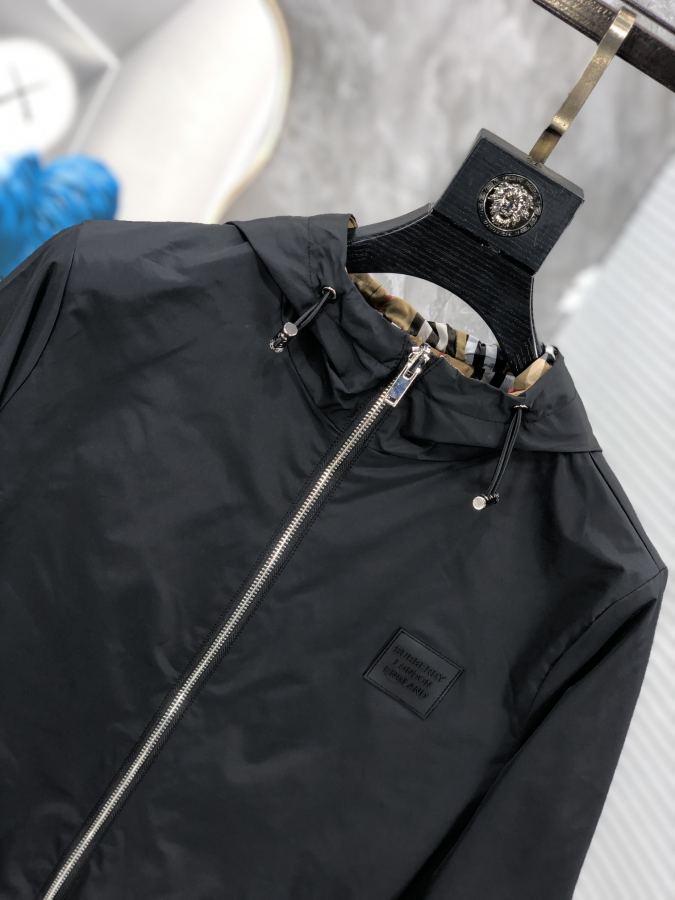 1:1 Replica Burberry men Reversible Technical Waterproof Windproof Men's Jacket Spring 2026 — 1:1 Replica — photo 2