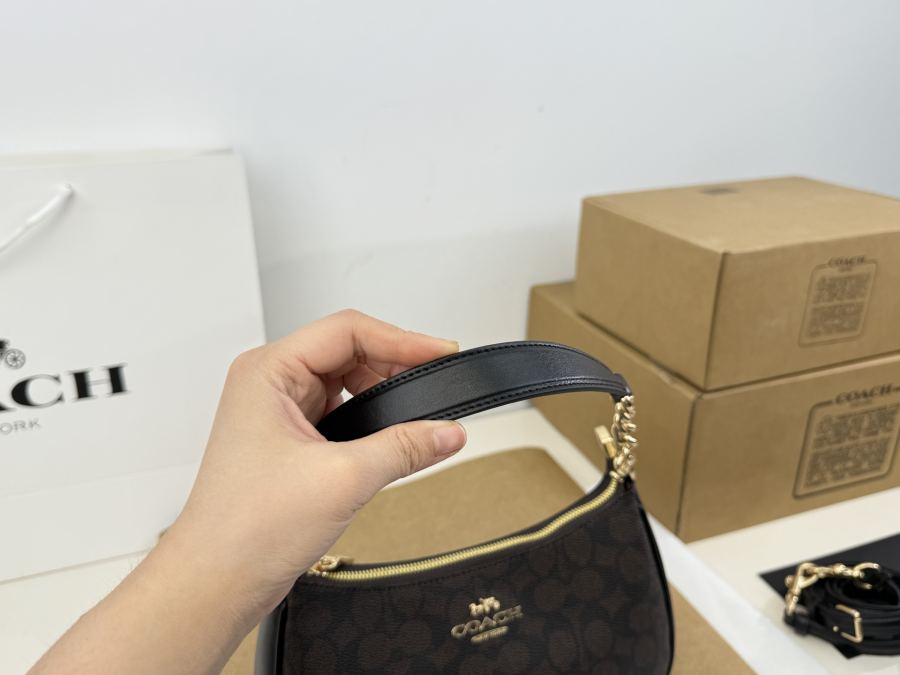 1:1 Replica COACH bag replica — photo 4