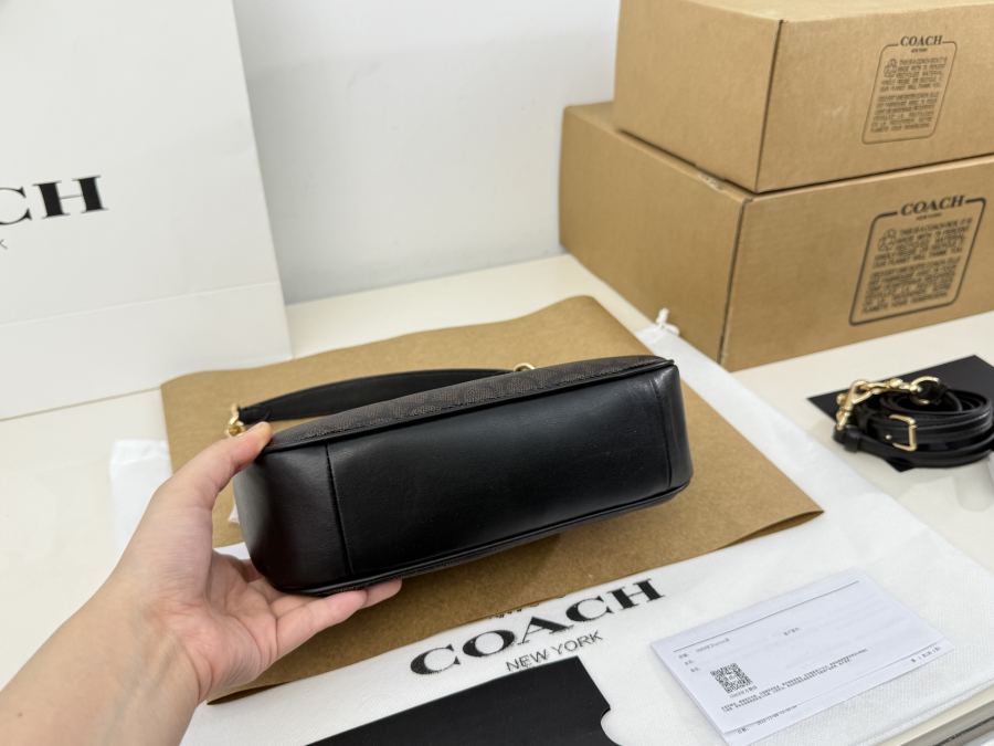 1:1 Replica COACH bag replica — photo 8