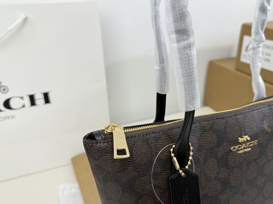 1:1 Replica COACH bag replica — photo 5