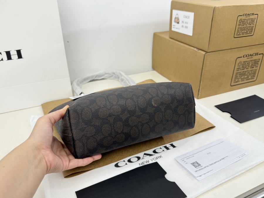 1:1 Replica COACH bag replica — photo 8