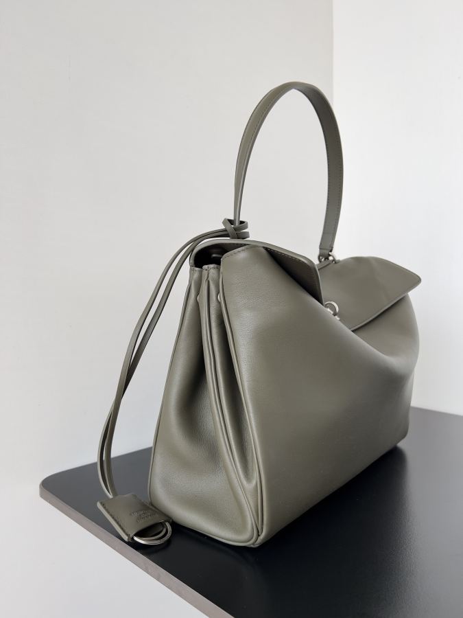 1:1 Replica Balenciaga bag 𝐁𝐚𝐥𝐞𝐧𝐜𝐢𝐚𝐠𝐚 𝐑𝐨𝐝𝐞𝐨 — Premium Replica — photo 3