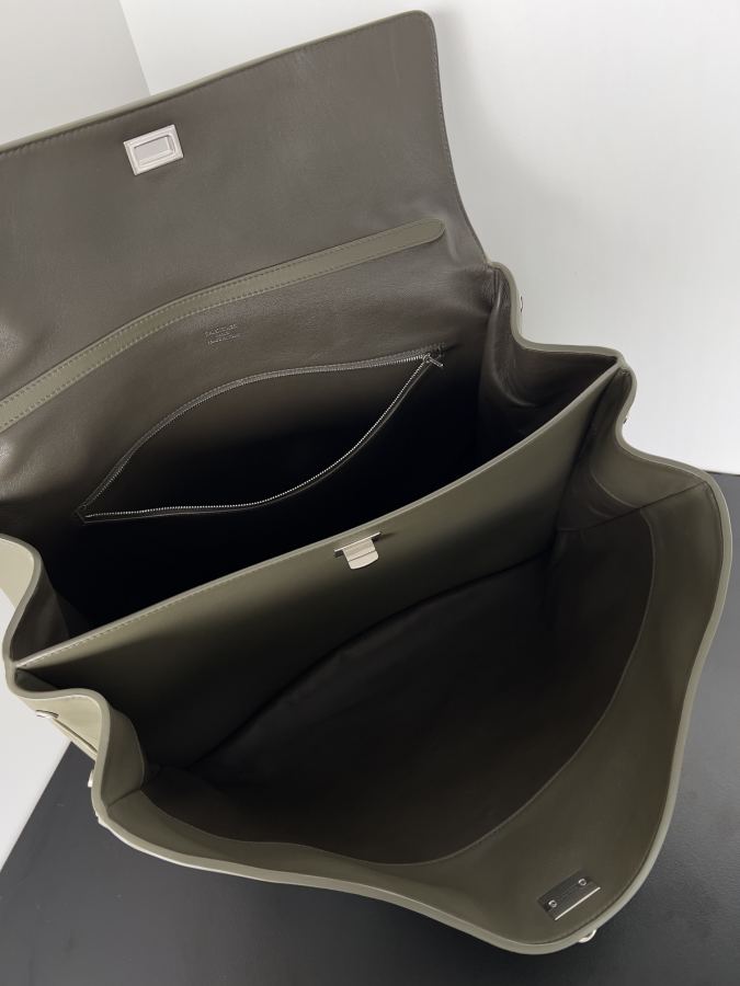 1:1 Replica Balenciaga bag 𝐁𝐚𝐥𝐞𝐧𝐜𝐢𝐚𝐠𝐚 𝐑𝐨𝐝𝐞𝐨 — 1:1 Replica — photo 9