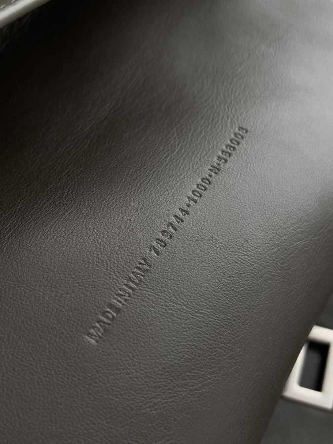 1:1 Replica Balenciaga bag 𝐁𝐚𝐥𝐞𝐧𝐜𝐢𝐚𝐠𝐚 𝐑𝐨𝐝𝐞𝐨 — 1:1 Replica — photo 8