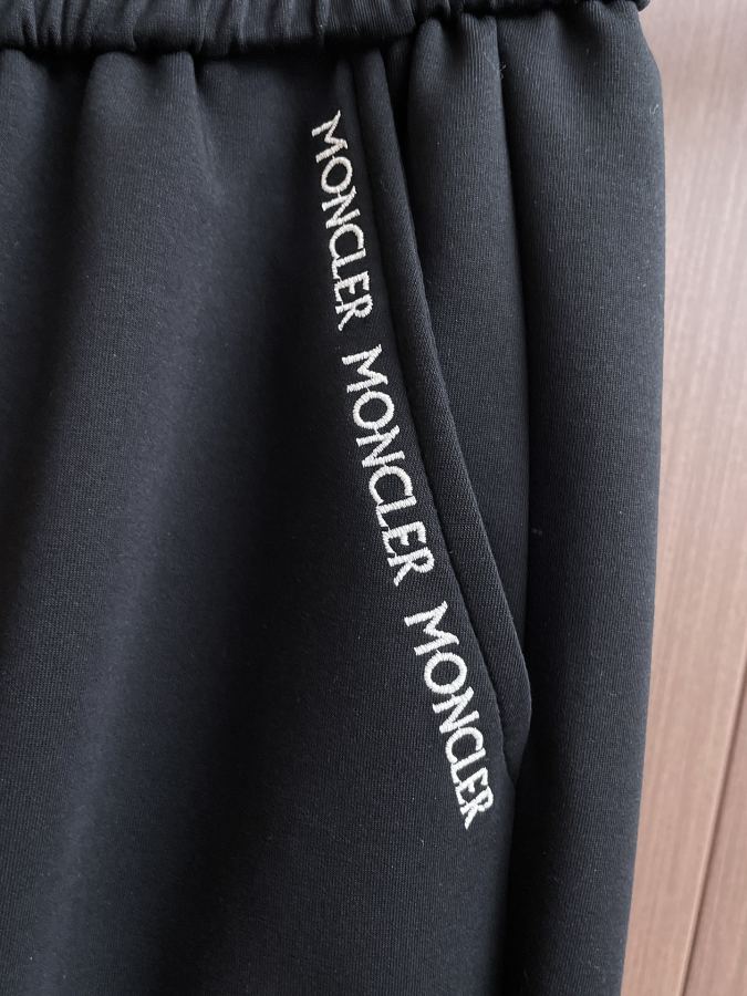 1:1 Replica moncler men New LOGO — AAA Quality Replica — photo 4