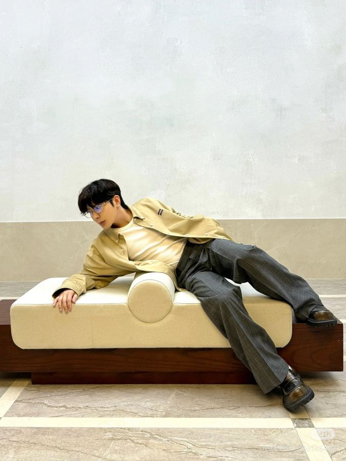 1:1 Replica MIUMIU men Miu embroidered buttoned jacket — Premium Replica — photo 16