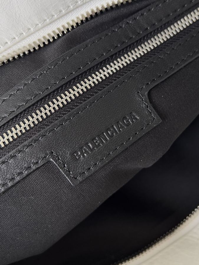 1:1 Replica Balenciaga bag 𝗕𝗕𝗔𝗟𝗘𝗡𝗖𝗜𝗔𝗚𝗔*𝗟𝗘 𝗖𝗜𝗧𝗬 — Premium Replica — photo 4