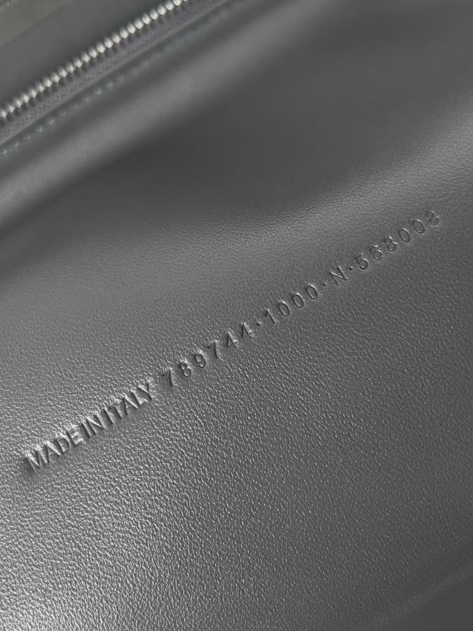 1:1 Replica Balenciaga bag 𝐁𝐚𝐥𝐞𝐧𝐜𝐢𝐚𝐠𝐚 𝐑𝐨𝐝𝐞𝐨 — Premium Replica — photo 8