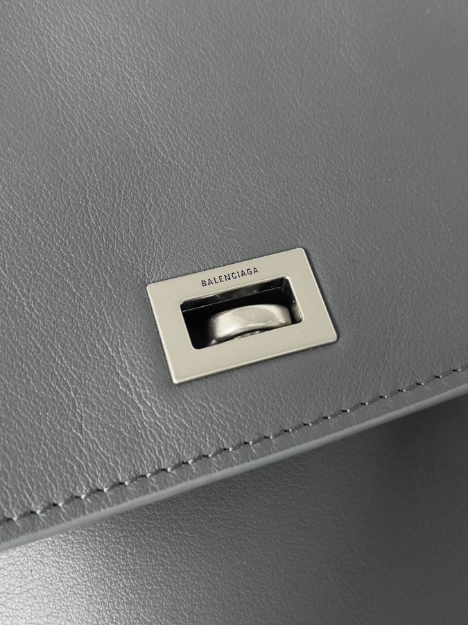 1:1 Replica Balenciaga bag 𝐁𝐚𝐥𝐞𝐧𝐜𝐢𝐚𝐠𝐚 𝐑𝐨𝐝𝐞𝐨 — Premium Replica — photo 4