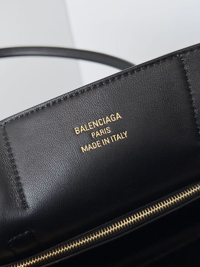 1:1 Replica Balenciaga bag 𝐁𝐚𝐥𝐞𝐧𝐜𝐢𝐚𝐠𝐚 𝐁𝐞𝐥 𝐀𝐢𝐫 — Premium Replica — photo 4