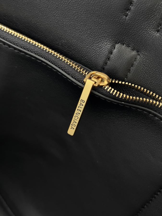 1:1 Replica Balenciaga bag 𝐁𝐚𝐥𝐞𝐧𝐜𝐢𝐚𝐠𝐚 𝐁𝐞𝐥 𝐀𝐢𝐫 — Premium Replica — photo 7
