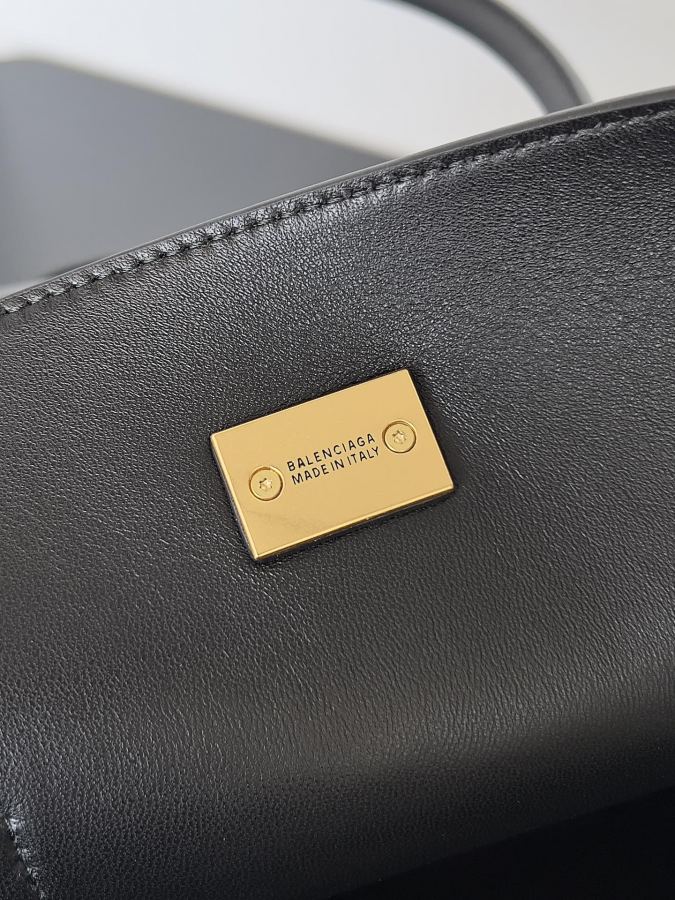 1:1 Replica Balenciaga bag 𝐁𝐚𝐥𝐞𝐧𝐜𝐢𝐚𝐠𝐚 𝐁𝐞𝐥 𝐀𝐢𝐫 — Premium Replica — photo 5