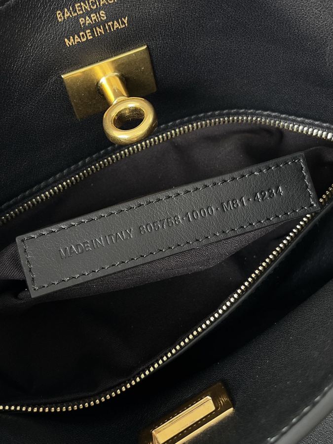 1:1 Replica Balenciaga bag 𝐁𝐚𝐥𝐞𝐧𝐜𝐢𝐚𝐠𝐚 𝐁𝐞𝐥 𝐀𝐢𝐫 — AAA Quality Replica — photo 6