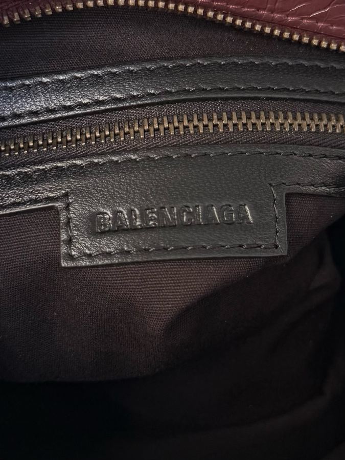 1:1 Replica Balenciaga bag 𝗕𝗔𝗟𝗘𝗡𝗖𝗜𝗔𝗚𝗔*𝗟𝗘 𝗖𝗜𝗧𝗬 — Premium Replica — photo 4