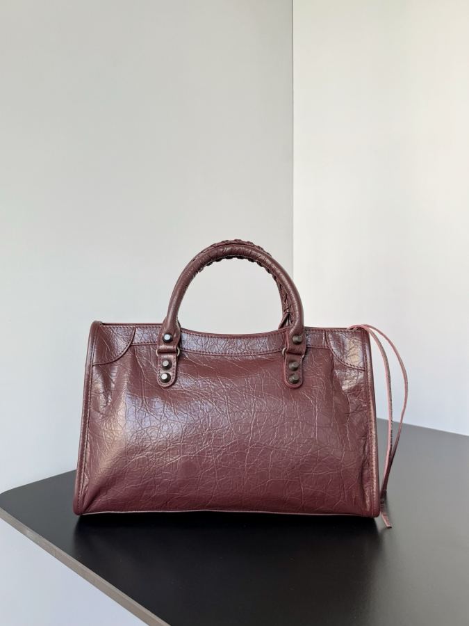 1:1 Replica Balenciaga bag 𝗕𝗔𝗟𝗘𝗡𝗖𝗜𝗔𝗚𝗔*𝗟𝗘 𝗖𝗜𝗧𝗬 — Premium Replica — photo 2