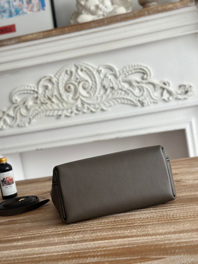 1:1 Replica Hermes bag Half hand sewing mini 2424 — AAA Quality Replica — photo 4