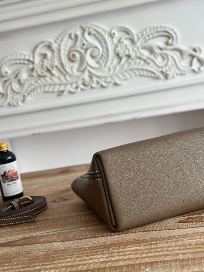 1:1 Replica Hermes bag Half hand sewing mini 2424 — AAA Quality Replica — photo 4