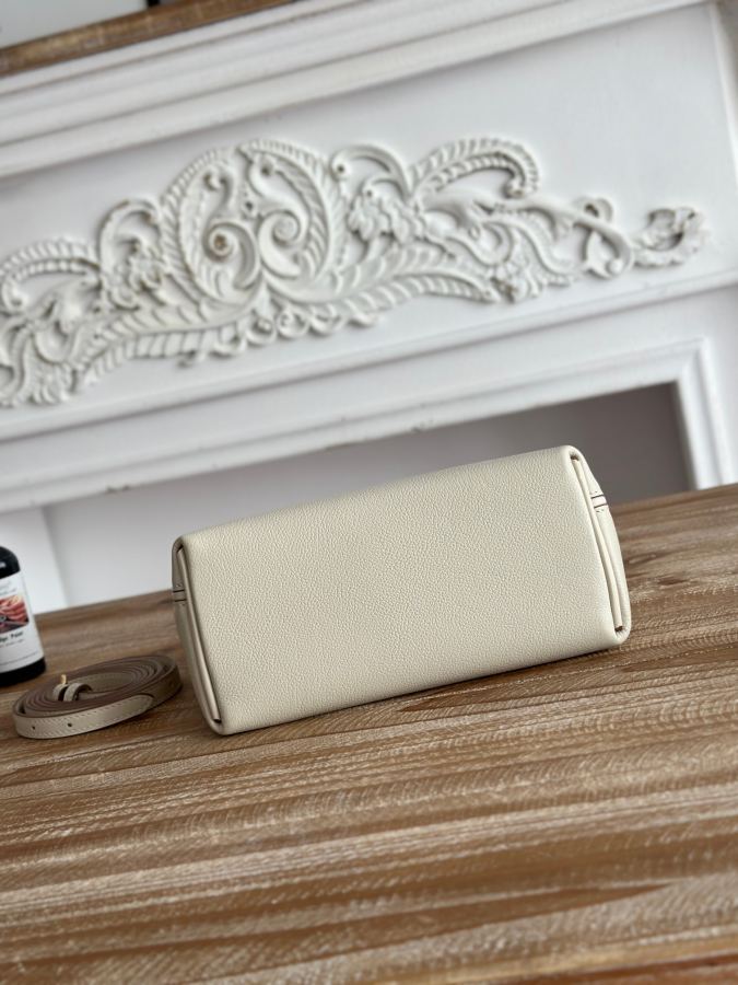 1:1 Replica Hermes bag Half hand sewing mini 2424 — AAA Quality Replica — photo 4