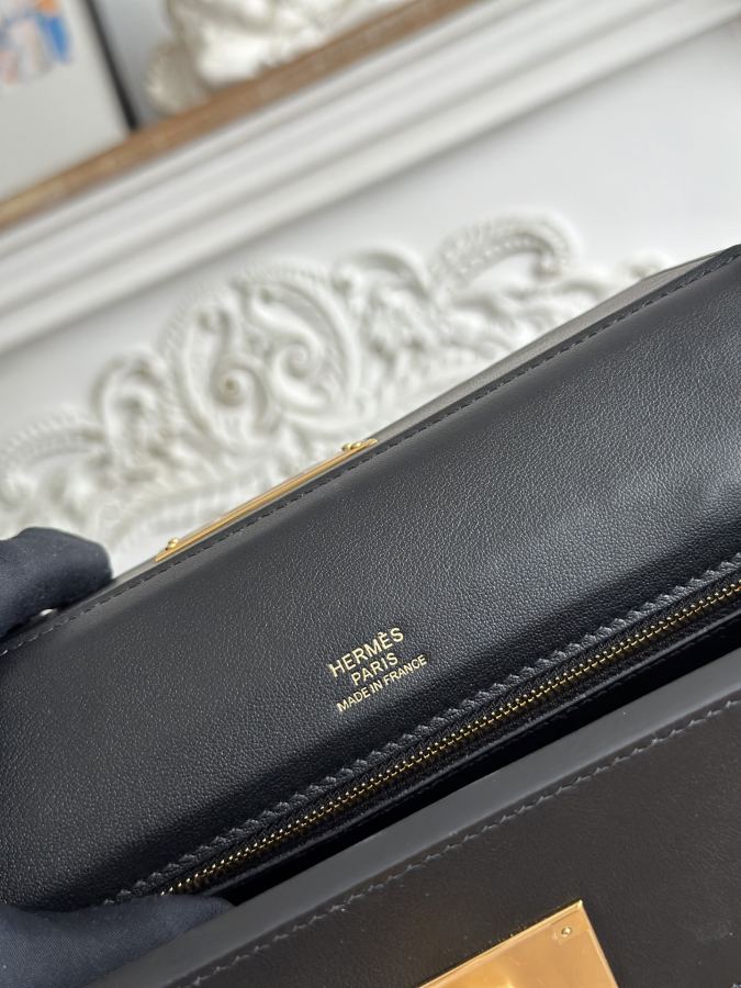 1:1 Replica Hermes bag Half hand sewing 2424 — Premium Replica — photo 9