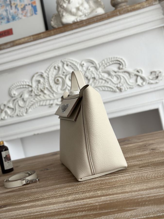 1:1 Replica Hermes bag Half hand sewing 2424 — AAA Quality Replica — photo 2